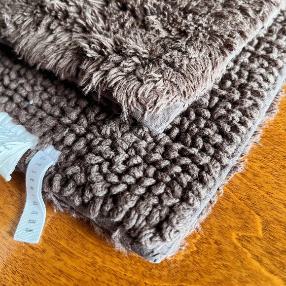 Pottery Barn small brown organic bath mat - Picture 11 of 11